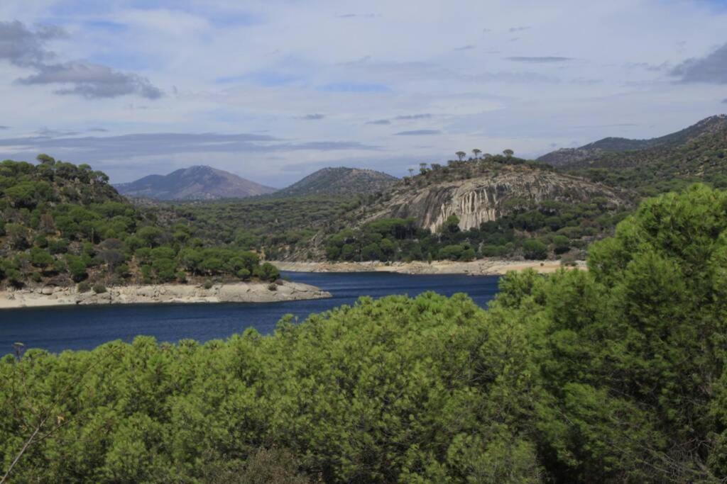فيلا La Casita De Noe Con Vista Al Pantano De San Juan San Martín de Valdeiglesias المظهر الخارجي الصورة
